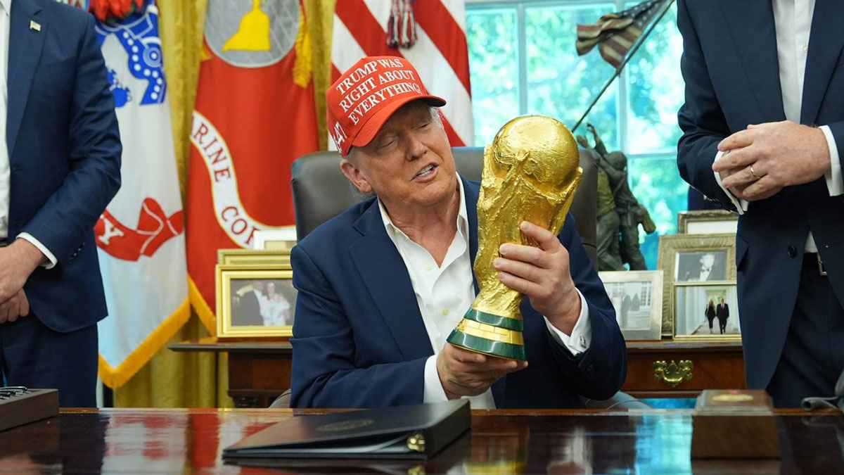 سياسي ألماني يلوّح بمقاطعة مونديال 2026 للضغط على ترامب بسبب جرينلاند